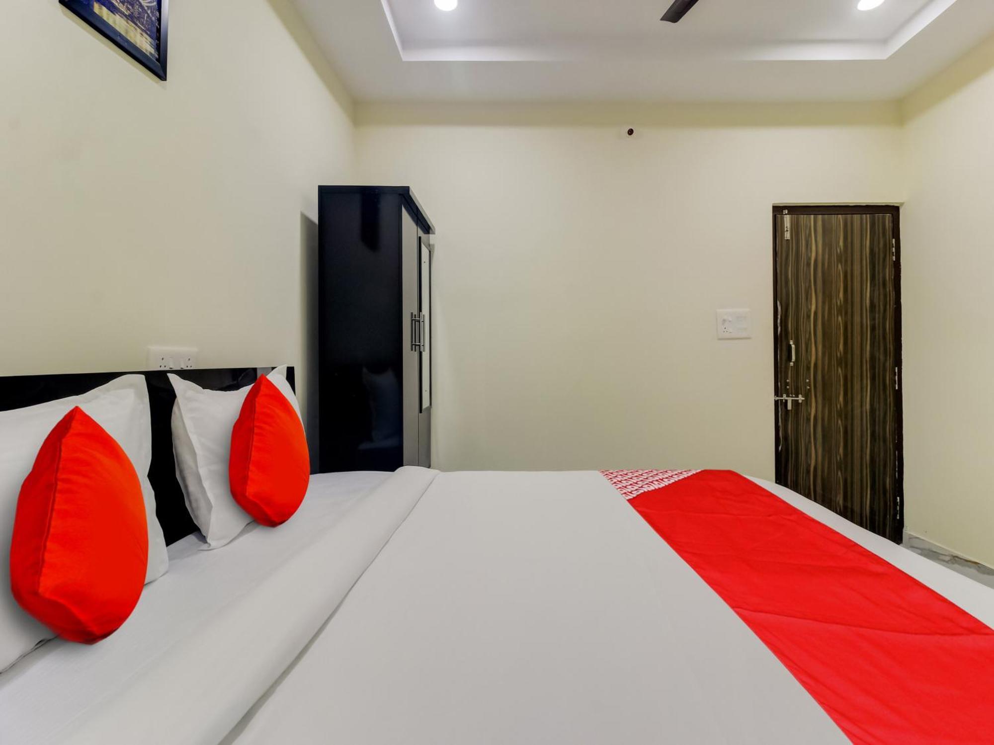 Super Hotel O Sri Nirvana Pride Ibrahimpatan Exteriör bild